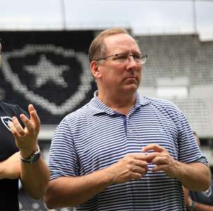 Mazzuco admite frustração com final da temporada do Botafogo e valoriza apoio da torcida