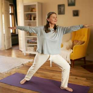 Veja como o yoga ajuda a combater a ansiedade de fim de ano