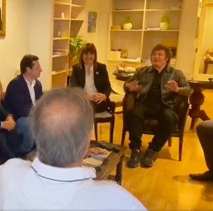 Milei recebe Bolsonaro antes da transferência de governo na Argentina