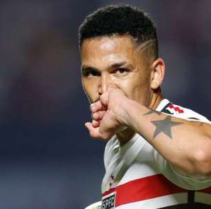 "Artilheiro do ano": Luciano responde sobre futuro no São Paulo após terminar ano como líder de gols