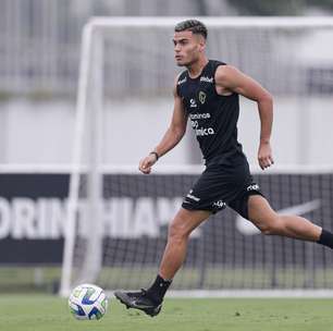 Comissão técnica avalia Fausto, que não tem permanência assegurada no Corinthians para 2024