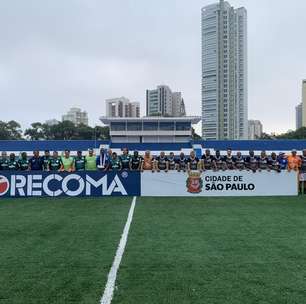 Ídolos de Corinthians e Palmeiras estreiam gramado de Parque no Tatuapé