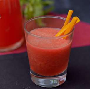 Suco de tomate: veja como fazer essa receita saudável e refrescante