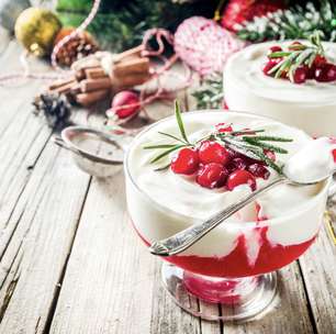 Panacota com Calda de Frutas Vermelhas