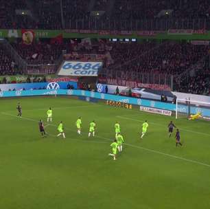Na gaveta! Kane anota golaço contra o Wolfsburg; confira