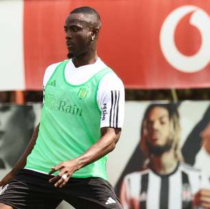 Besiktas anuncia rescisão de contrato com o zagueiro Bailly; destino deve ser o Villarreal
