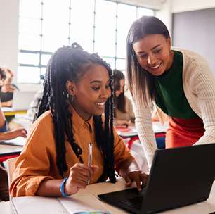 O que são competências digitais e como podem ser aplicadas no processo de ensino e aprendizagem?