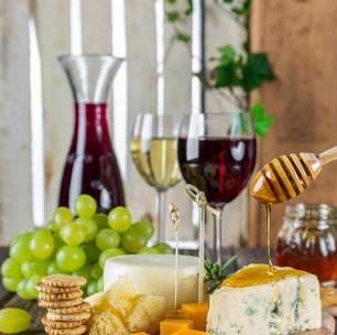 Aprenda a escolher o queijo e harmonizá-lo com o vinho