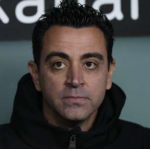 Barcelona está pronto para sofrer em batalha contra o PSG, diz Xavi