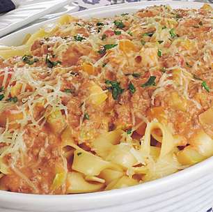 Macarronada à bolonhesa rosé: o prato principal feito em só 40 minutos