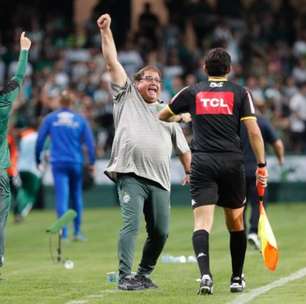 Guto reclama de pênalti não marcado e faz análise após primeira derrota do Coritiba: 'Ciente do caminho que estamos trilhando'