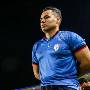 Técnico do Atlético-GO elogia o mais novo reforço do clube e projeta estreia do atacante: "Quando tiver condições"