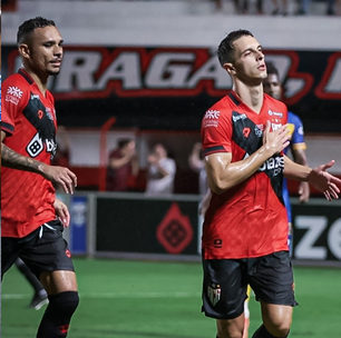 Atlético-GO vence o Iporá e sobe na tabela do Goiano