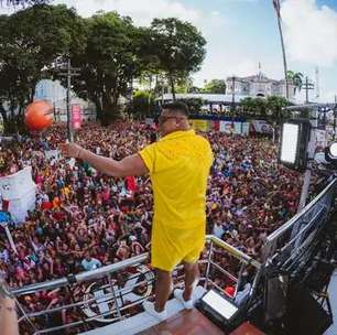 Xanddy Harmonia encerra agenda do Carnaval em Porto Seguro