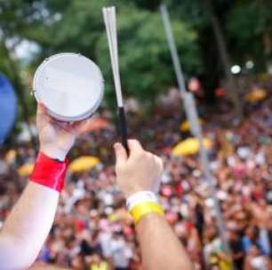 Confira a programação do Carnaval deste domingo em Porto Alegre