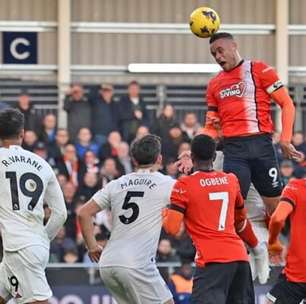 Manchester United vence o Luton Town em jogo de 43 finalizações