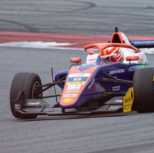 Rafael Câmara conquista o terceiro lugar da Fórmula Regional dos Emirados Árabes