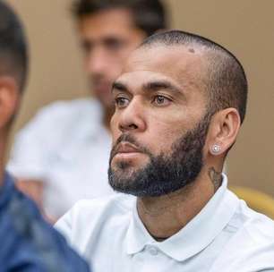 Daniel Alves pode se beneficiar de lei espanhola para anular parte da pena e voltar ao Brasil; entenda