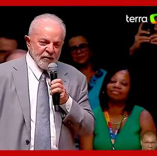 Lula diz que Bolsonaro estava 'preparando golpe', mas 'se borrou de medo' e viajou para os EUA