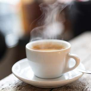 7 receitas de bebidas quentes para o frio, perfeitas para te aquecer