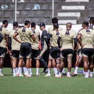 Em pleno feriado, Vitória faz treino tático na Toca do Leão