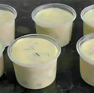 Sobremesa de liquidificador bem fácil de fazer e que rende um monte de copinhos