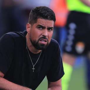 Corinthians pode cancelar chegada de reforço aprovado por António Oliveira: "Não vem mais"
