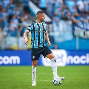Vitória negocia com zagueiro do Grêmio