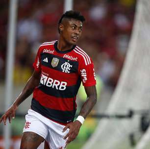 Bruno Henrique celebra título do Cariocão e gol na final