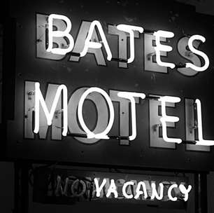 Veja todas as referências no trailer de Maxxxine, com Bates Motel, True Crime e mais!