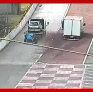 Vídeo mostra dois caminhões desgovernados juntos em área de escape no Paraná