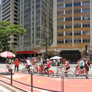 Passeios gratuitos aos domingos na Avenida Paulista