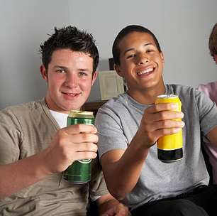 Álcool atrapalha desempenho acadêmico de adolescentes