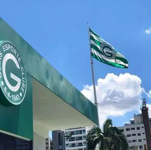 Novo meia do Goiás já está em Goiânia realizando exames médicos