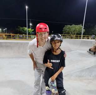 John Textor, acionista do Botafogo, fratura o cotovelo em queda andando de skate e teve que passar por cirurgia