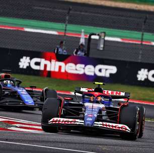 F1: Tsunoda sofreu com falta de ritmo e abandonou em Xangai após toque