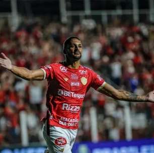Márcio Fernandes diz que Vila Nova mereceu a Vitória na estreia