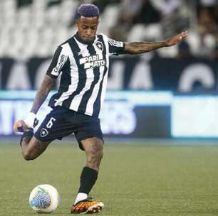 Tchê Tchê se recupera de problema clínico e pode ser titular do Botafogo na Libertadores
