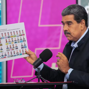 Foto de Maduro aparece 13 vezes em nova cédula eleitoral da Venezuela e ele ironiza sobre ditadura
