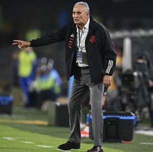 Torcedores pedem a saída do técnico após derrota do Flamengo na Libertadores: '#ForaTite'