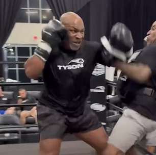 VÍDEO: Mike Tyson impressiona com velocidade e precisão durante treino de boxe