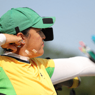 Jane Karla lidera classificatória do Parapan de tiro com arco