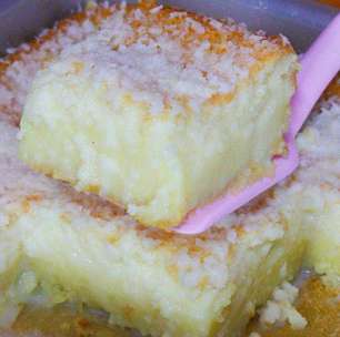 Bolo de coco sem trigo bem molhadinho perfeito para qualquer dia da semana