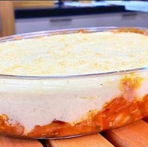 Escondidinho de calabresa saboroso para ser o prato principal do seu almoço do dia das mães