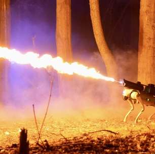 Cachorro-robô que cospe fogo é lançado por quase R$ 50 mil