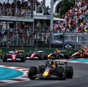 F1: Verstappen brinca sobre batida em cone: "Teste de colisão"
