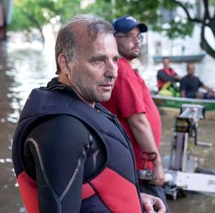 O gaúcho de 59 anos que resgatou 300 pessoas de caiaque - sem saber nadar: 'Não posso me deprimir diante da tragédia'