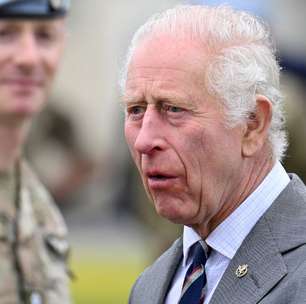 Rei Charles III revela dificuldade em tratamento contra o câncer