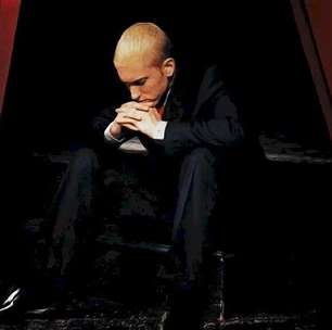 Eminem publica obituário falso em jornal nos EUA