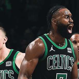 Celtics vencem Pacers com tranquilidadeaposta múltipla pixbetshow de Jaylen Brown